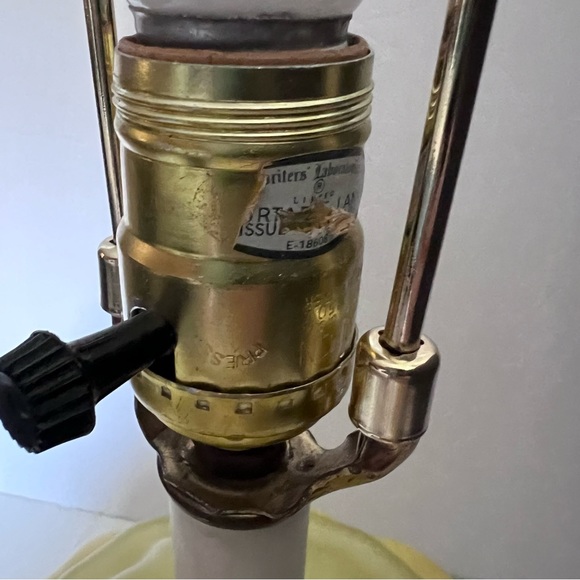 Vintage Yellow Glass Table Lamp - Picture 9 of 13